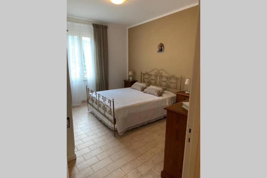 Casa Flea - Holiday Apartment With 2 Bedrooms Gualdo Tadino Eksteriør billede